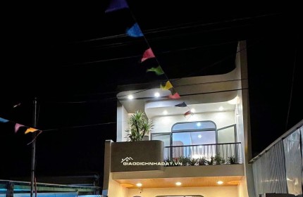 CHỦ NGỘP HẠ GIÁ 200 TRIỆU – BÁN GẤP NHÀ LẦU NGAY CHANSING ĐỒNG KHỞI